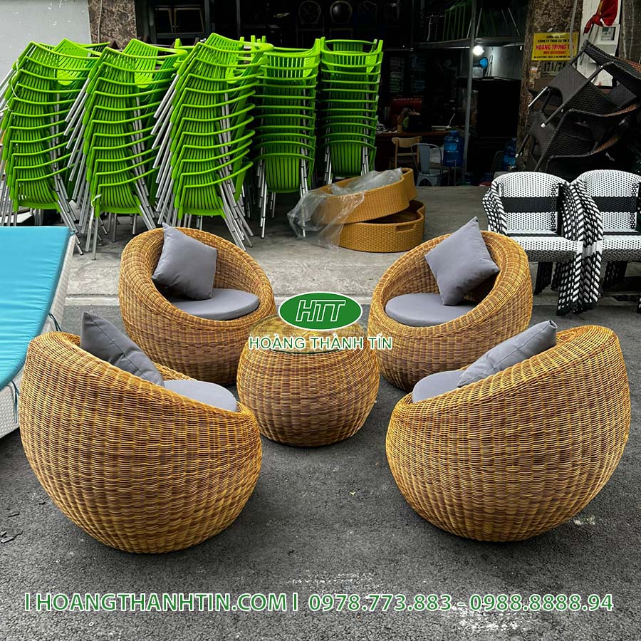 Bàn ghế trứng nhựa mây HTT 89 vàng đậm