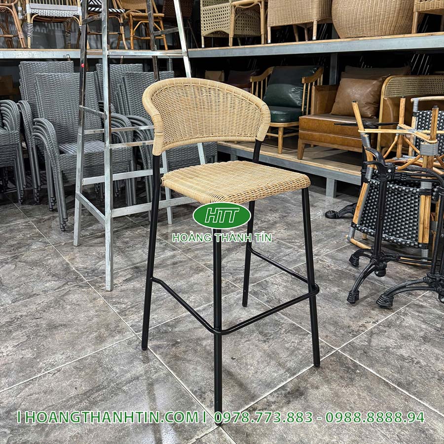 Bàn ghế bar HTT 19