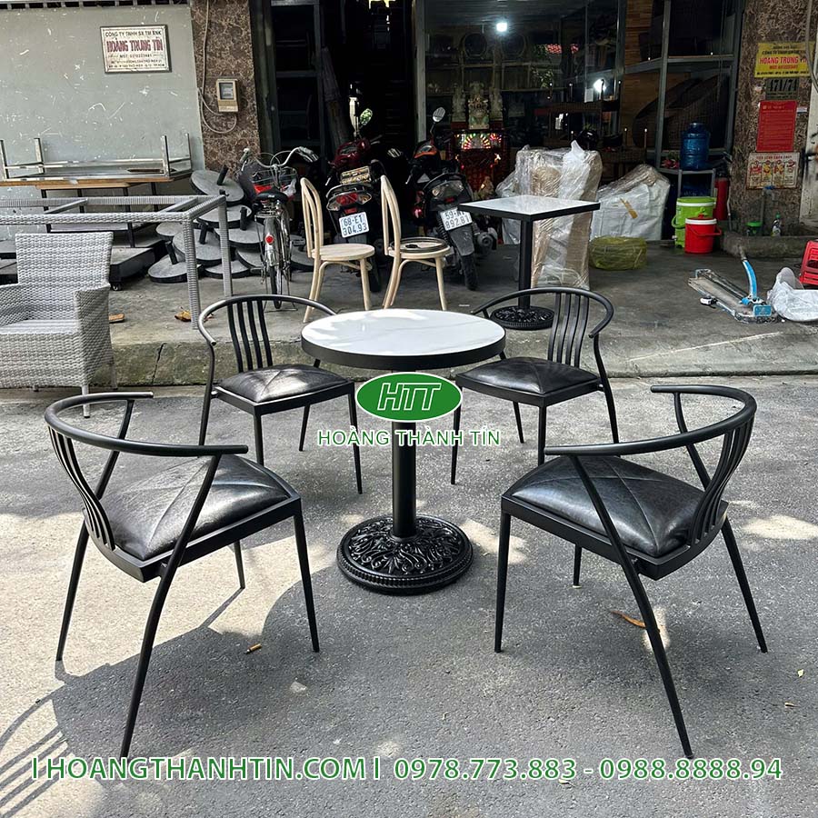 Bàn ghế sắt nệm HTT 22