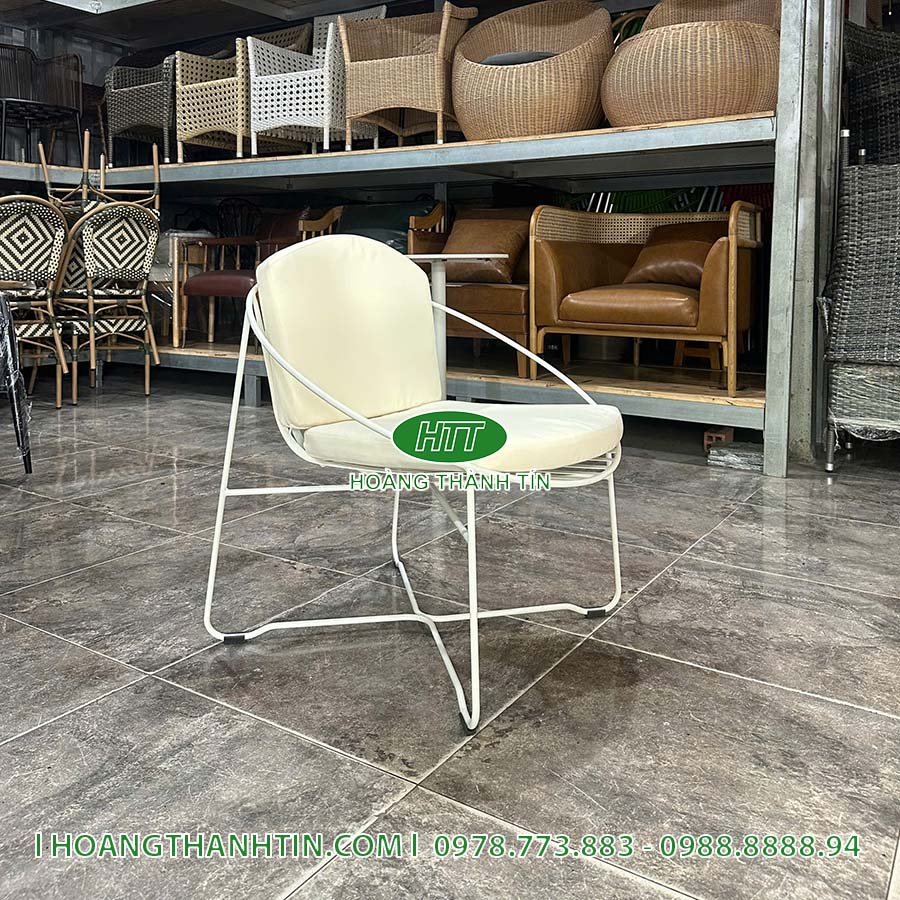 Bàn ghế sắt nệm HTT 27