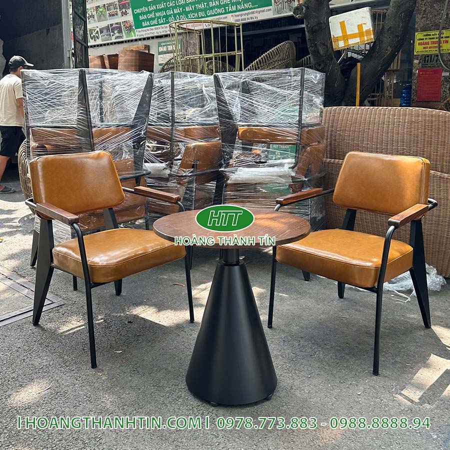 Bàn ghế sắt nệm HTT 29