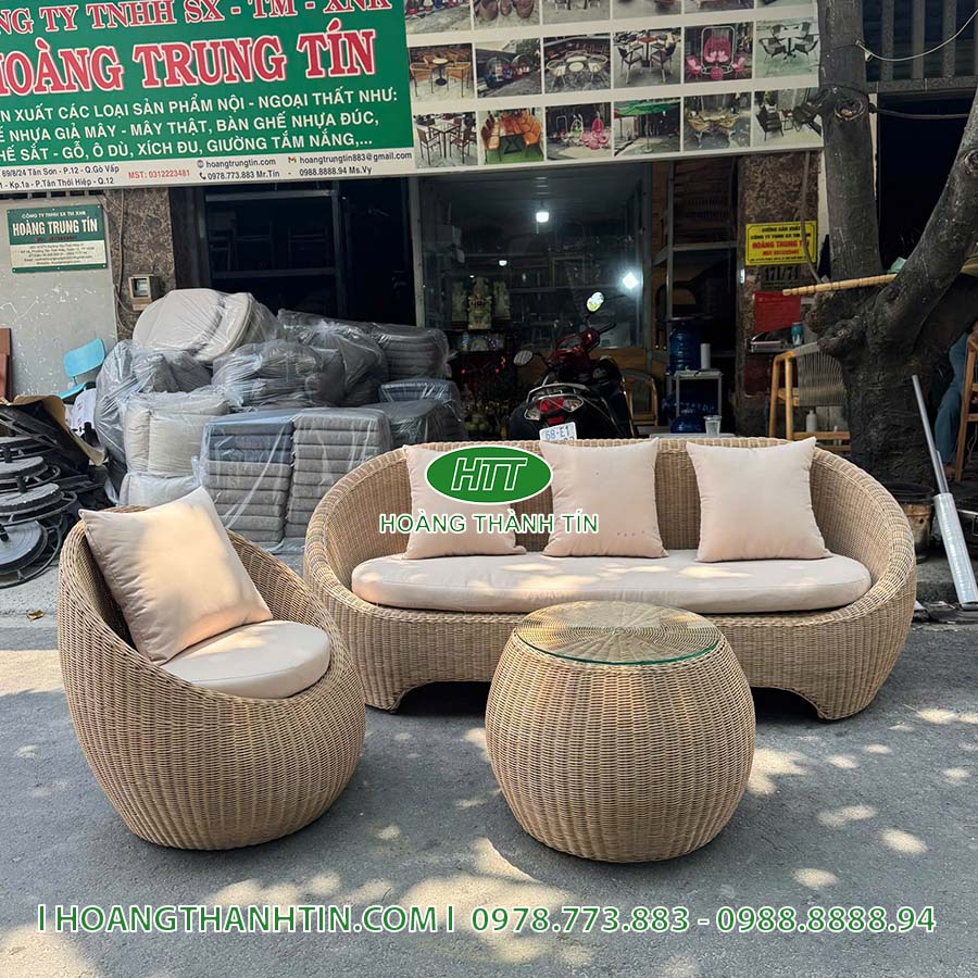 Sofa trứng nhựa mây HTT 93 vàng nhạt