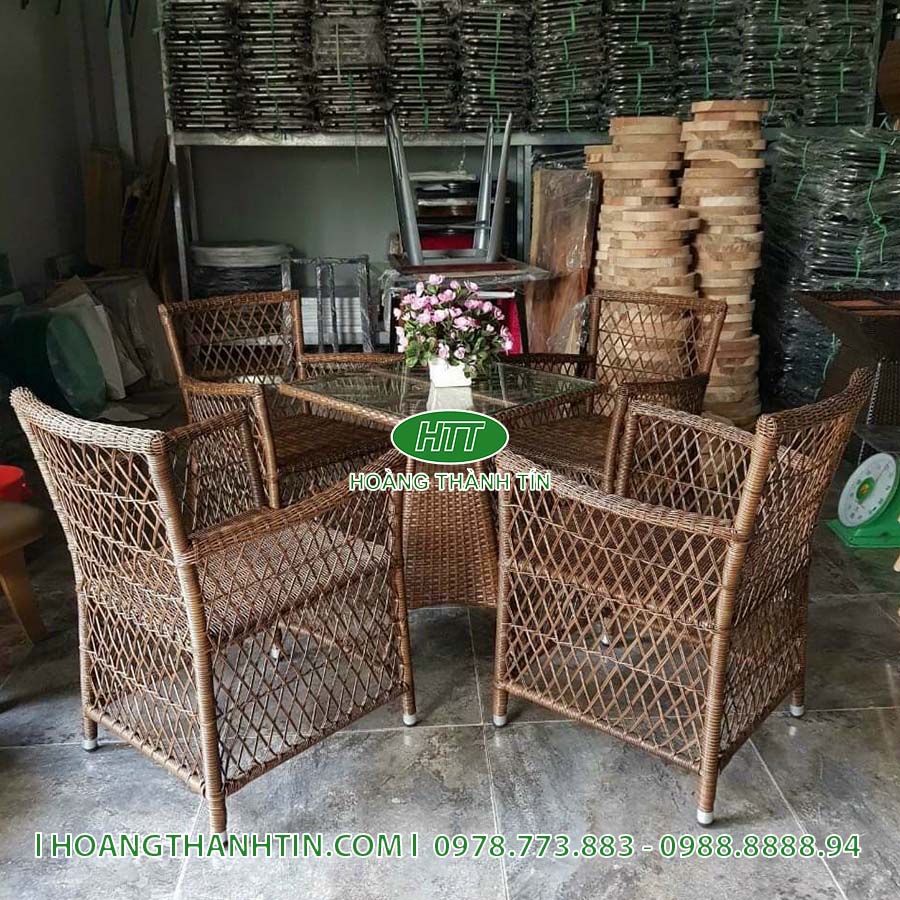 Bàn ghế nhựa giả mây sân vườn HTT 99