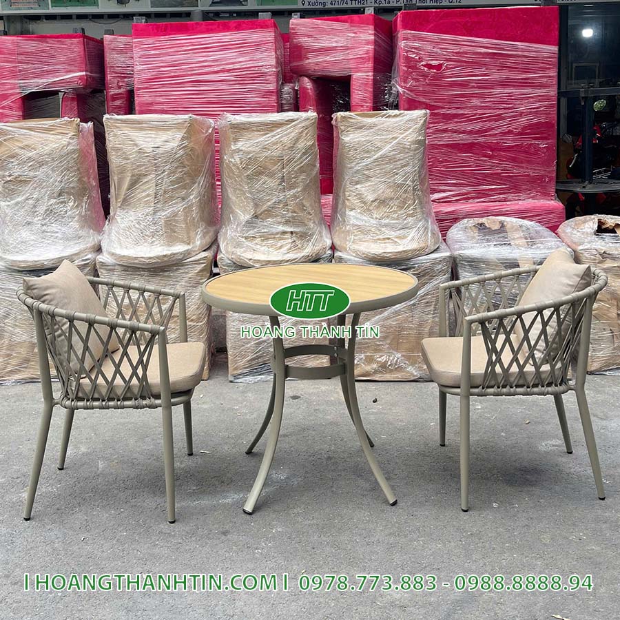 Bàn ghế đan dây dùi HTT 1