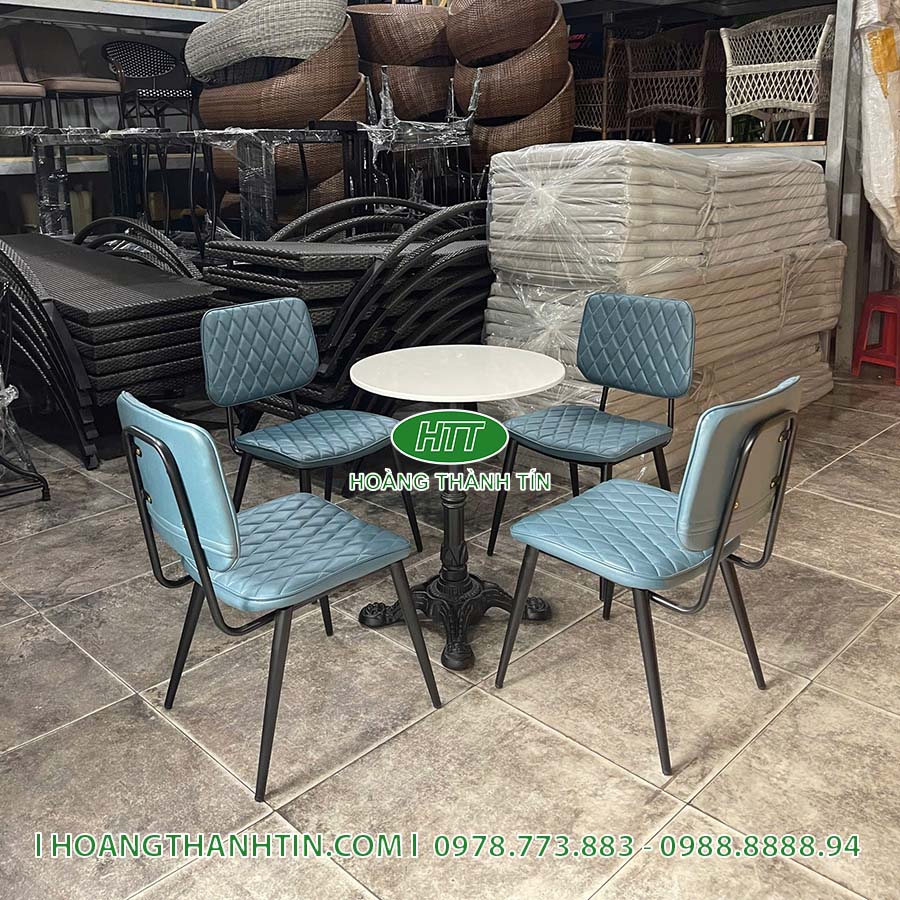 Bàn ghế sắt nệm HTT 4