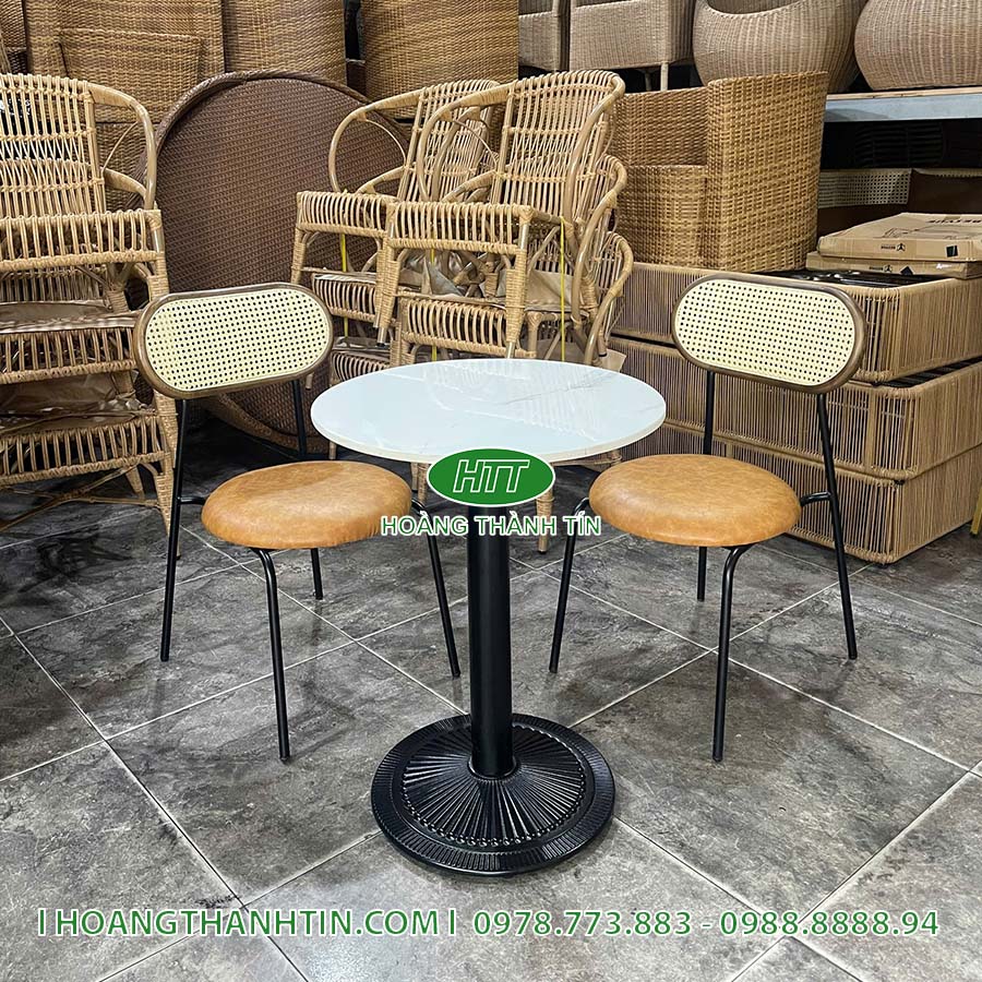 Bàn ghế sắt nệm HTT 15